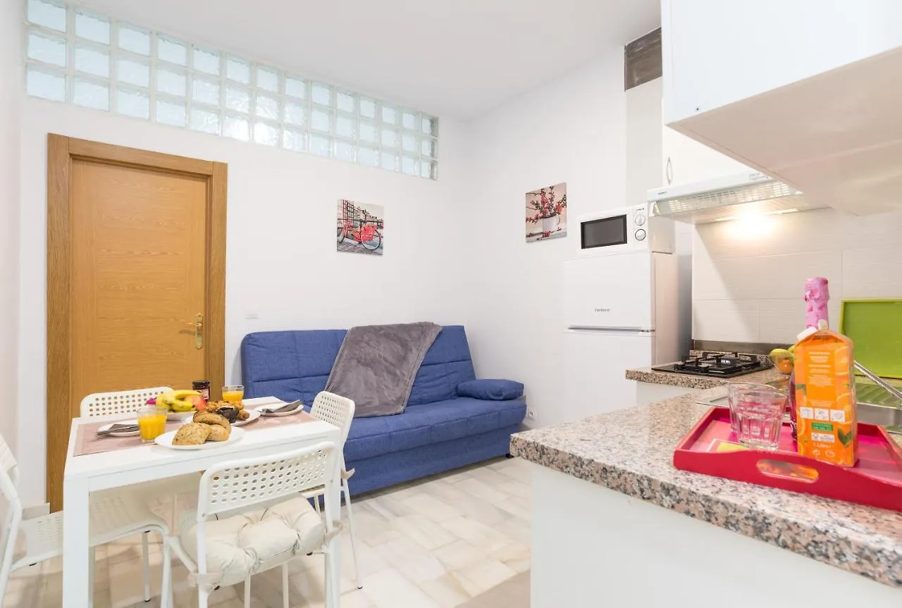 Ole Hostels Malaga Zambrano